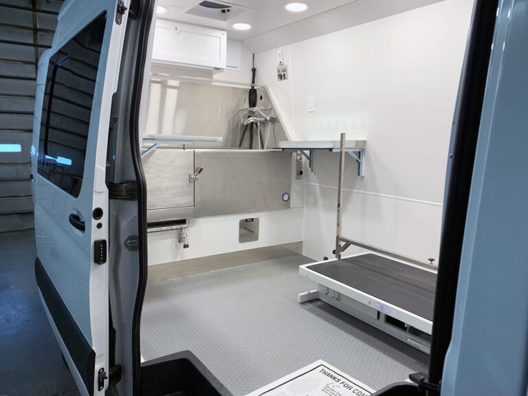 Dog grooming van IMG 1581 768x576